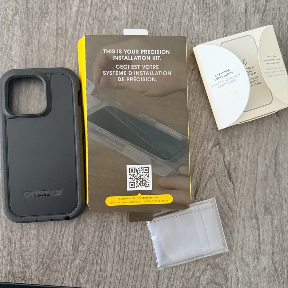 OtterBox Black Screen Protector Kit